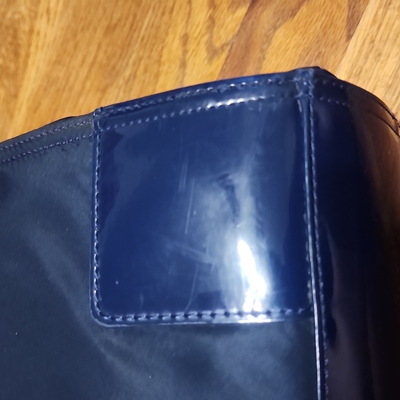 Tory Burch Ella patent nylon tote bag in navy - Picture 4 of 13
